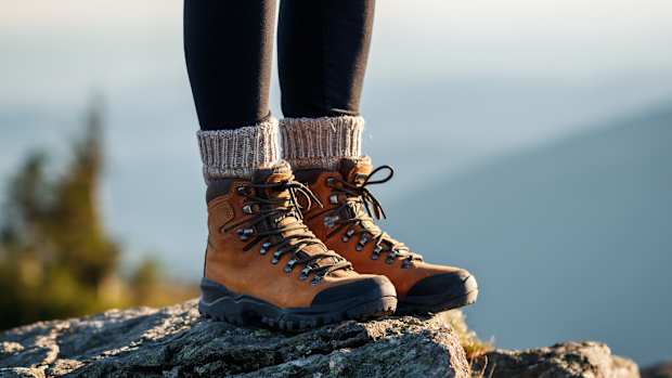Best Hiking Boots for Women_hero